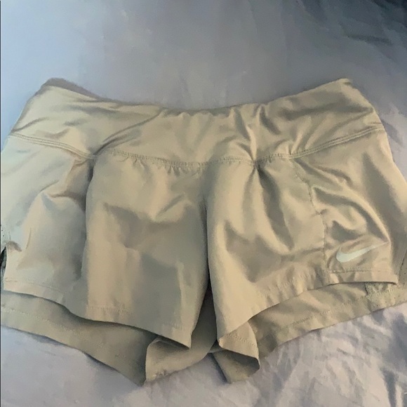 nike shorts - Picture 1 of 2